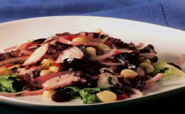 Ensalada de pulpo a la mediterránea